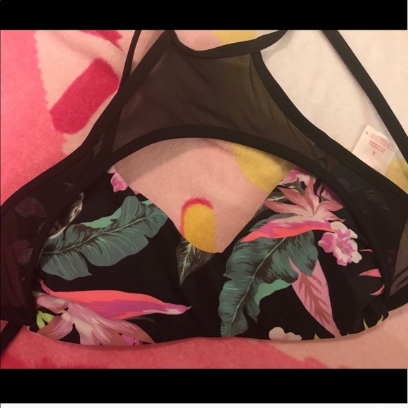 Xhilaration floral print bikini top - Picture 3 of 3